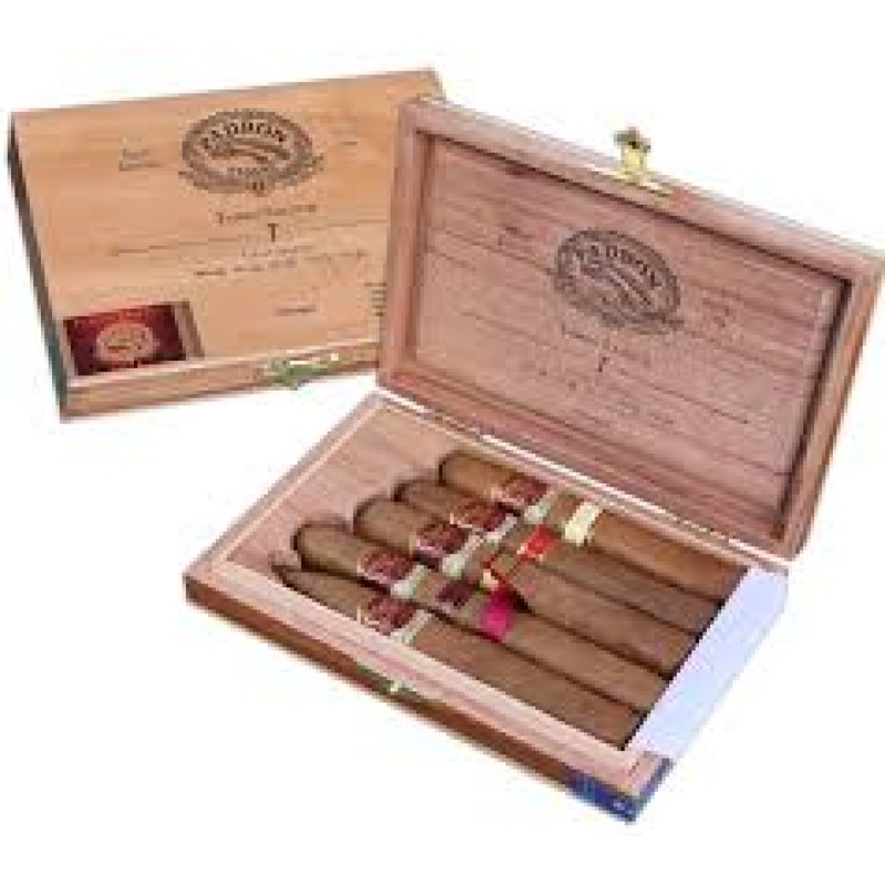 PADRON FAMILY RESERVE GIFT PACK MADURO 5 CT PACK