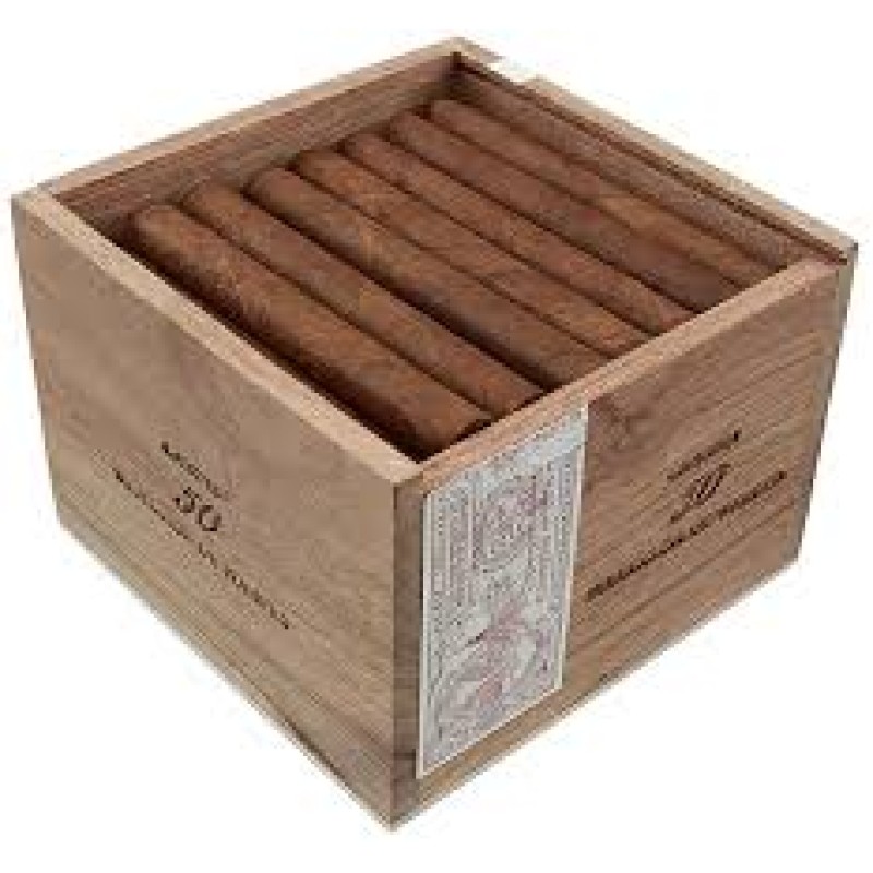 WARPED LIRIO ROJO 2018 CABINET SELECCION 50 CT BOX.